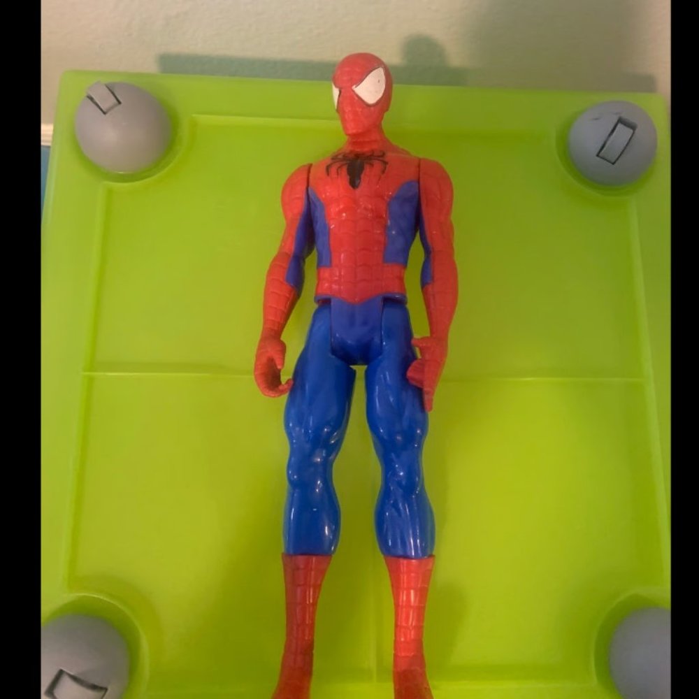 Hasbro 2013 12 inch Spiderman
